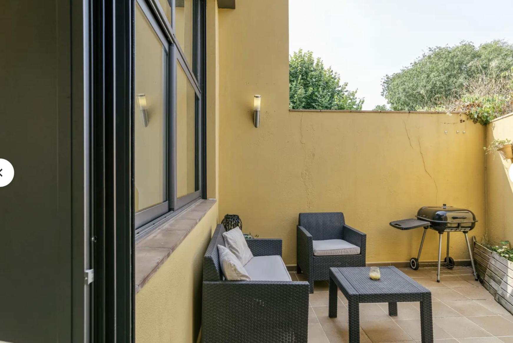 L'Heura Navata Exterior foto